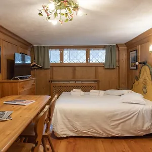 https://faloria-studio-apartment.hotelinveneto.com