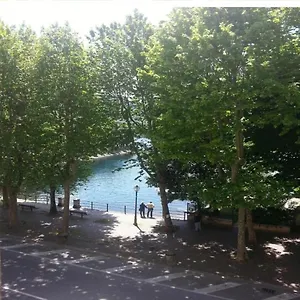 Hll Lungolago Lecco-como ليكو