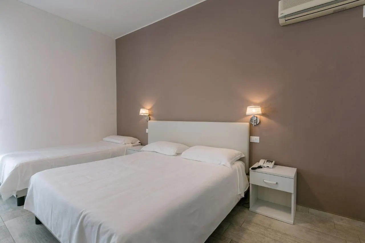 Hotel Saviola Sirmione 3*,