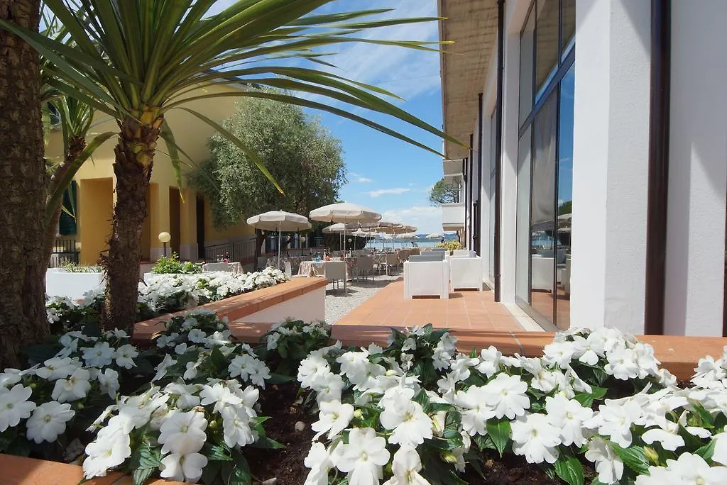 ***  Hotel Saviola Sirmione Italia