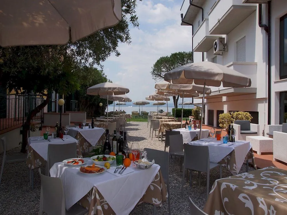 ***  Hotel Saviola Sirmione Italia