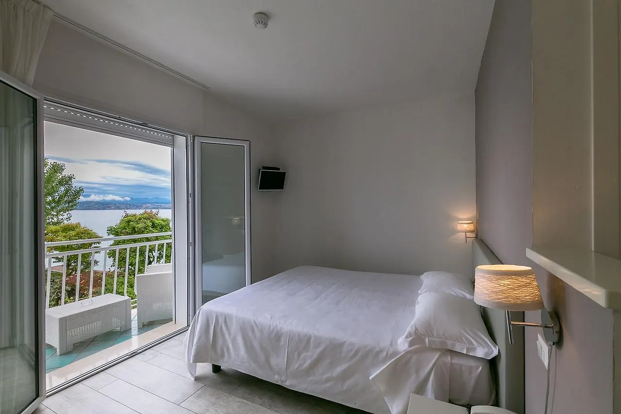 Hotel Saviola Sirmione Italia