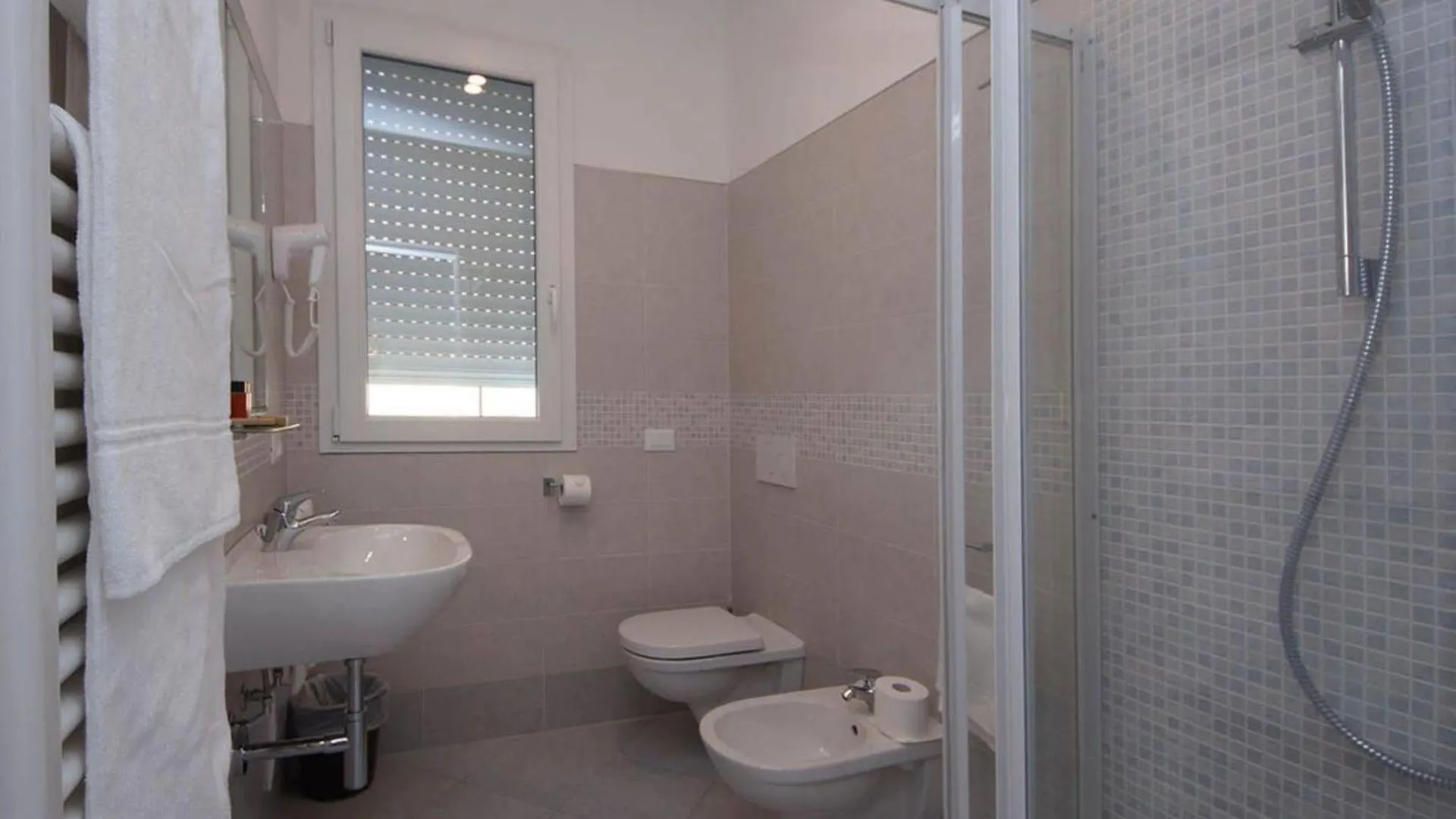 Hotel Saviola Sirmione Italia