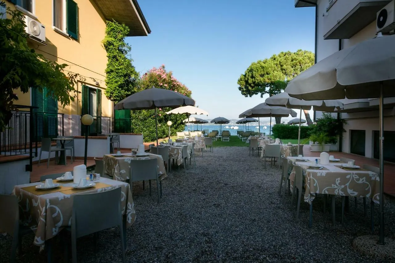 ***  Hotel Saviola Sirmione Italia